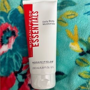Rodan + Fields Essentials Daily Body Moisturizer - Red and White